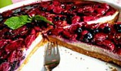Višňovo-borůvkový cheesecake