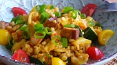 Čirok se zeleninou a tofu