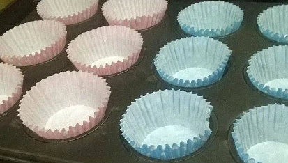 Čokoládové muffiny s čokoládovou posypkou