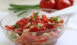 Pochoutkový rajčatový salát
