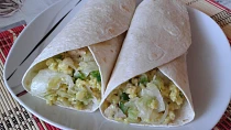 Tortilla plněná kuřecím masem