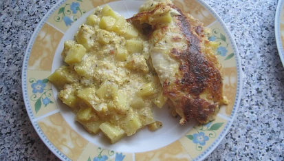 Treska zapečená s bramborem a sýrem