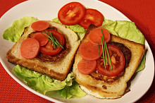 Děravý toast s vejcem a oblohou
