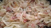 Pečené cibulové brambory