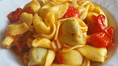 Tortellini v rajčatové omáčce