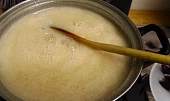 Vánoční levandulový med (na vánoční cukroví), Směs se začíná vařit