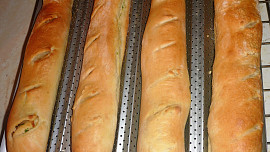 Česnekové bagety