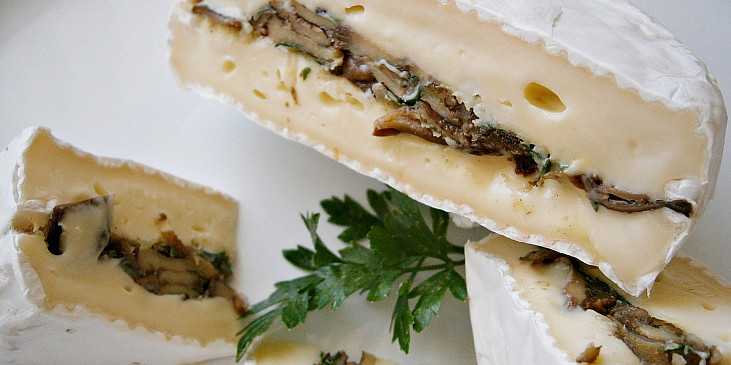 Klouzci s oříšky schovaní v sýru