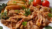 Kuřecí nudličky na sterilovaném celeru