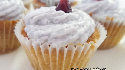 Levandulové cupcakes, Levandulové cup cakes. Levandulové těsto. Levandulový krém.
