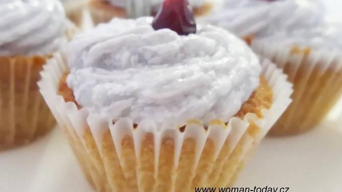Levandulové cupcakes, Levandulové cup cakes. Levandulové těsto. Levandulový krém.