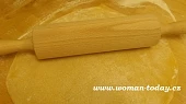Maričina zdravá polévka s domácími kurkumovými těstovinami