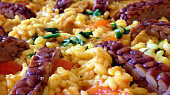 Paella se seitanem a uzeným tempehem