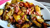 Pečená dýně s bramborami, pórkem a česnekem