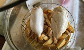 Plněná kuřecí prsa s americkými bramborami