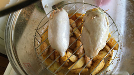 Plněná kuřecí prsa s americkými bramborami
