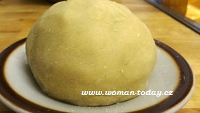 Moučník Porta Coeli královny Konstancie Uherské, Těsto bude lepší, když si je připravíme z dortové mouky. Recept na mém webu.