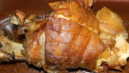 Vařeno - pečené koleno, Bůček na grilovacím koření