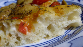 Bramborová focaccia se semolou