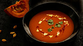 Dýňová curry polévka