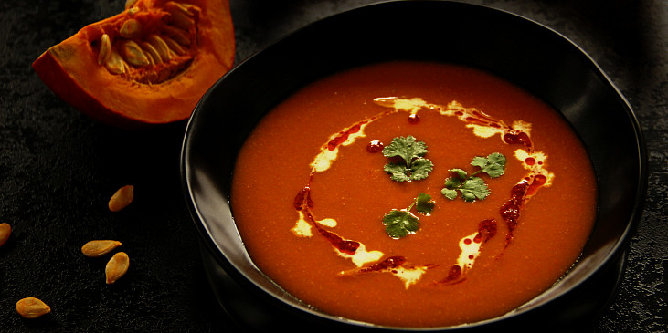 Dýňová curry polévka