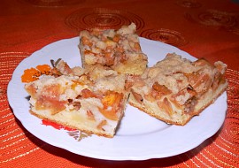 Jablečný koláč se skořicovou drobenkou