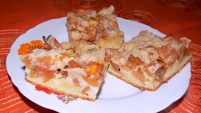 Jablečný koláč se skořicovou drobenkou