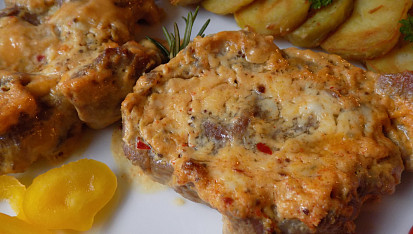 Krkovička pečená ve steakové hořčici
