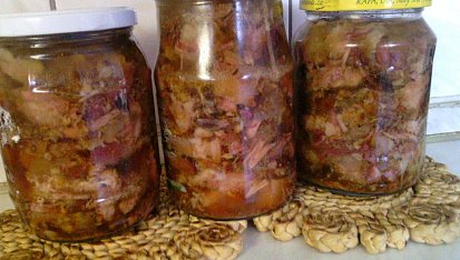 Krkovičkova vepřekovka  (vepřový bůček, vepřová uzená žebra, hovězí žebra = maso ve vlastní šťávě)