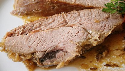 Krůtí na přepuštěném másle a pomerančové šťávě
