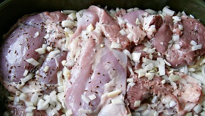 Krůtí na přepuštěném másle a pomerančové šťávě