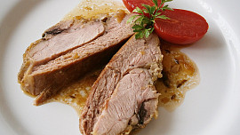 Krůtí na přepuštěném másle a pomerančové šťávě
