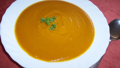 Polévka z hokkaido dýně, polévka je hotová