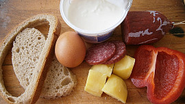 Selská omeleta v chlebu