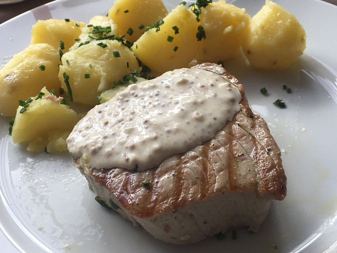 Steak z tuňáka s citronovo-hořčičnou omáčkou, A v mem podani,skvely recept