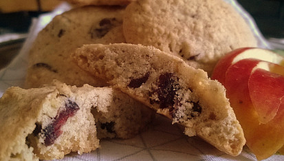 Bezlepkové cookies s vločkami a brusinkami