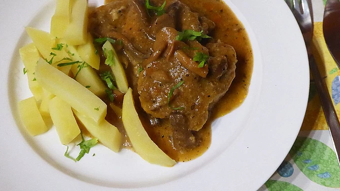 Kuře s houbami na pánvi, Kuře s houbami na pánvi