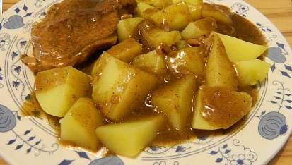 Plecko ve slaninové omáčce, Plecko na slanině s bramborem.