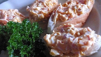 Tvarohová pomazánka se šunkou a vejci