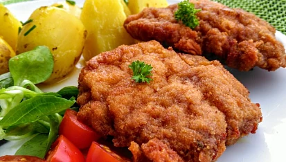 Mleté řízky z bůčku s  uzeným sýrem