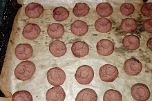 Sádlové cukroví,zatím jen upečeno,chybí marmeláda