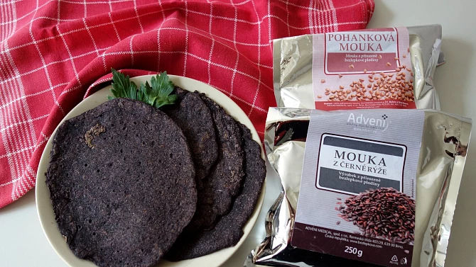 Palačinky z černé rýže a pohanky