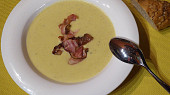 Pórková polévka s brambory a slaninou (Pórková polévka s brambory a slaninou)