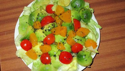 Avokádový salát z Mozambiku - Salada Pera de Abacate