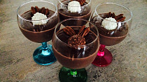 Mátovo-čokoládový pudink s chia semínky