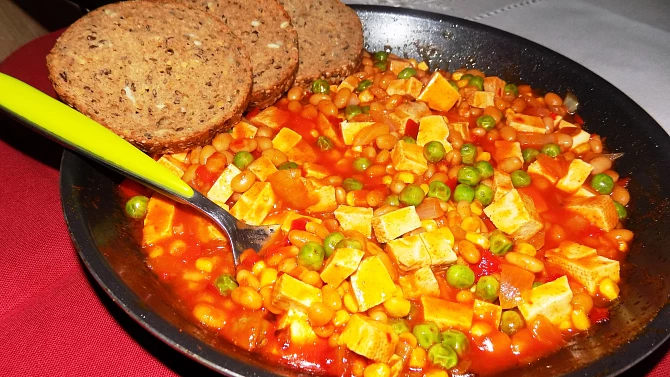Mexický tofu guláš