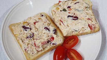 Tuňáková pomazánka s Lučinou, Tuňáková pomazánka s lučinou
