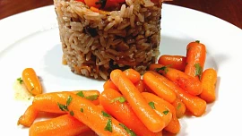 Žampionové rizoto s mrkvičkami na karamelu s chilli