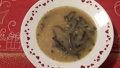 Grumbírová polévka s hřibama