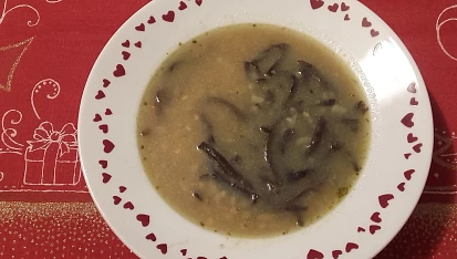 Grumbírová polévka s hřibama